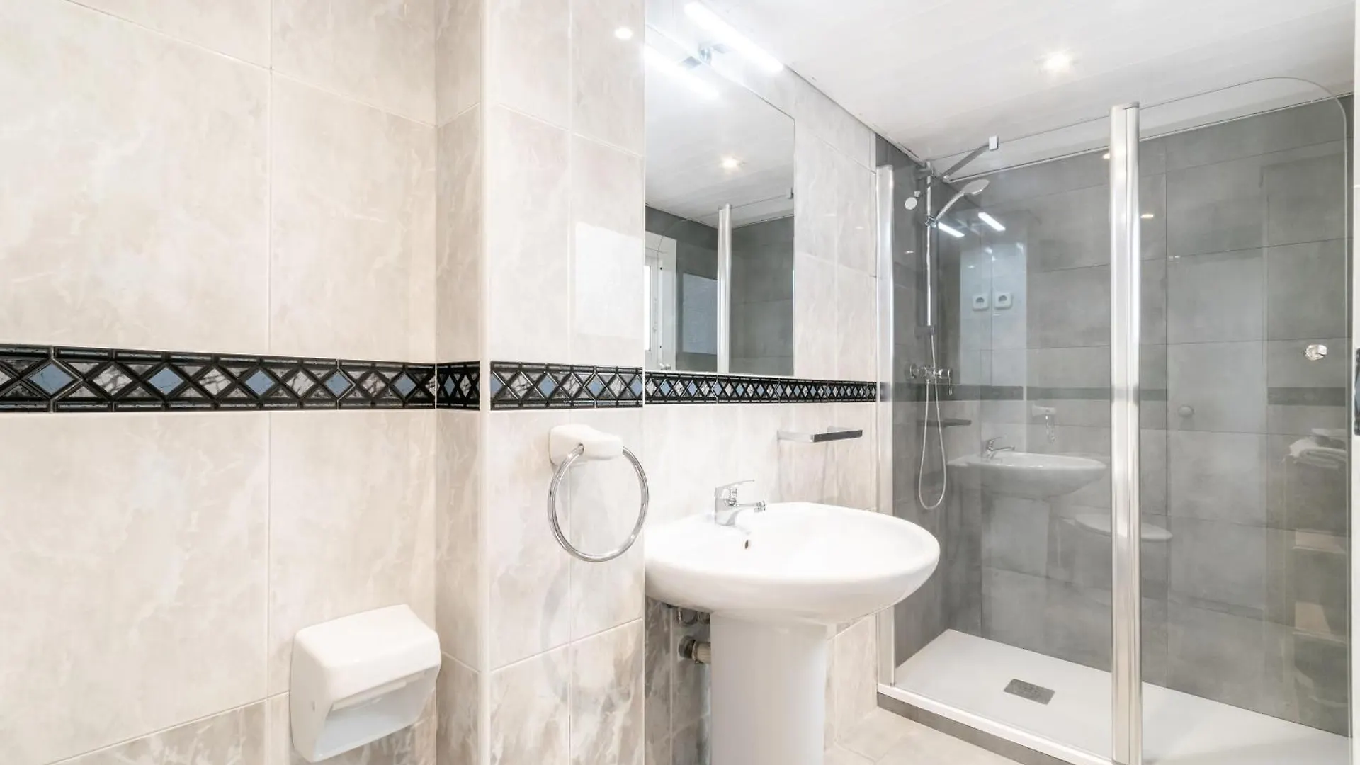 Charming Central Gem In Poble Sec Barcelona 0*,  Spain