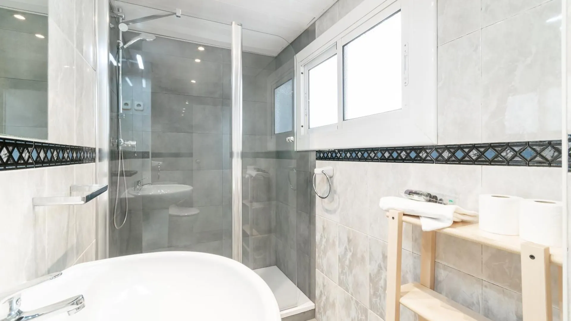 Charming Central Gem In Poble Sec Barcelona Spain